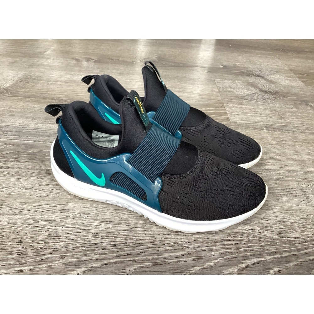 Nike Renew Freedom Shoes Womens Size 10 Blue Knit Slip On AA7410-601 Sneakers